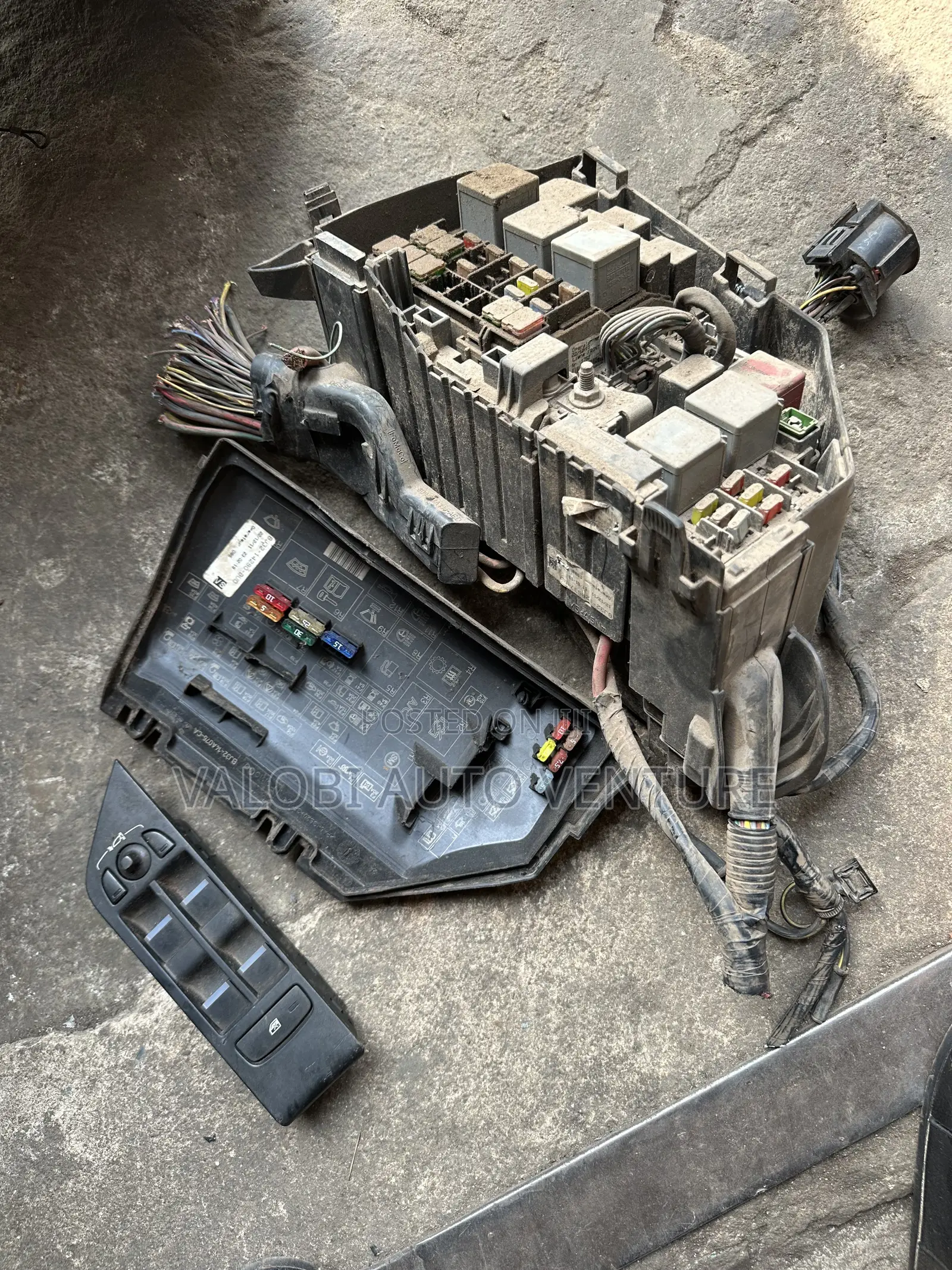 Fuse Box Range Rover Evoque 2012