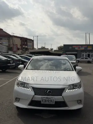 Lexus ES 350 FWD 2014 White