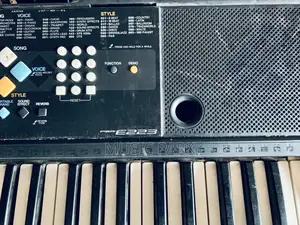 Yamaha PSR-E223 Keyboard | Lagos | Uk-Used, Tested 100%