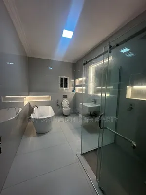 4bdrm Townhouse / Terrace in Diplomatic City Zone, Katampe Extension