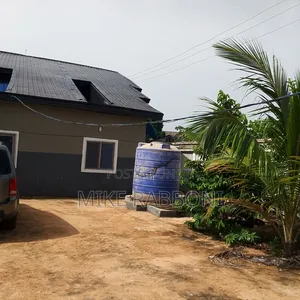1bdrm Block of Flats in Close To Central for rent