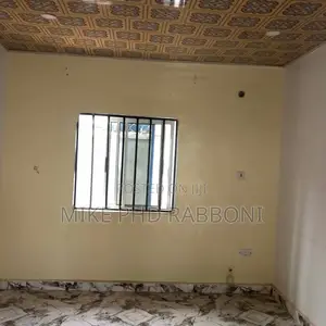1bdrm Block of Flats in Close To Central for rent