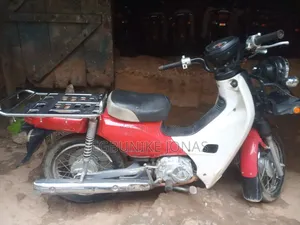 Honda CB 2020 Red