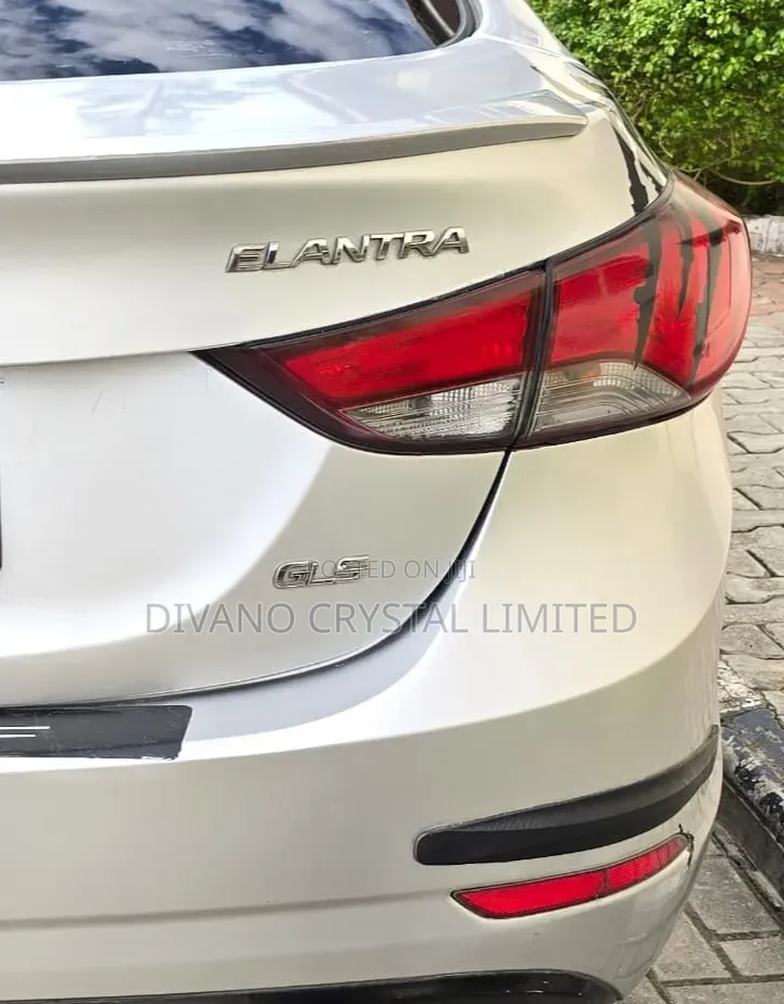 Hyundai Elantra 2014 Silver