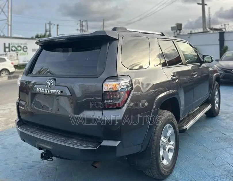 Toyota 4-Runner 2019 Gray