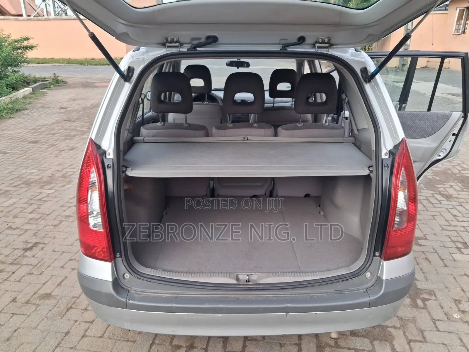 Mazda Premacy 1998 Silver