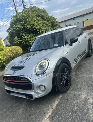 Mini Cooper 2017 Silver