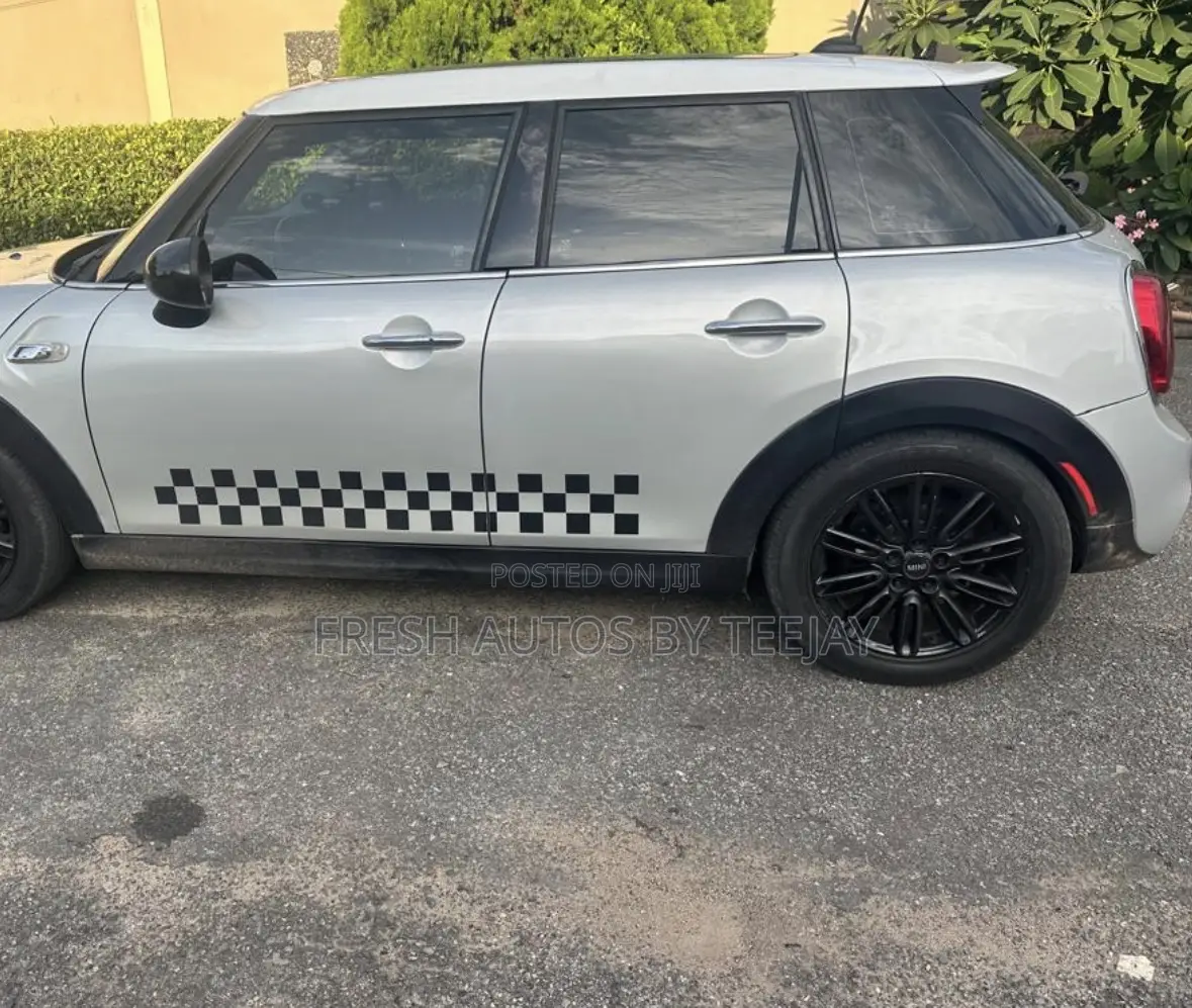 Mini Cooper 2017 Silver