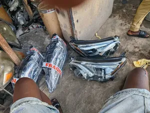 Headlight Toyota Rav4 2018