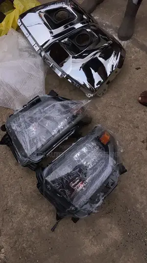 Headlight for Tundra