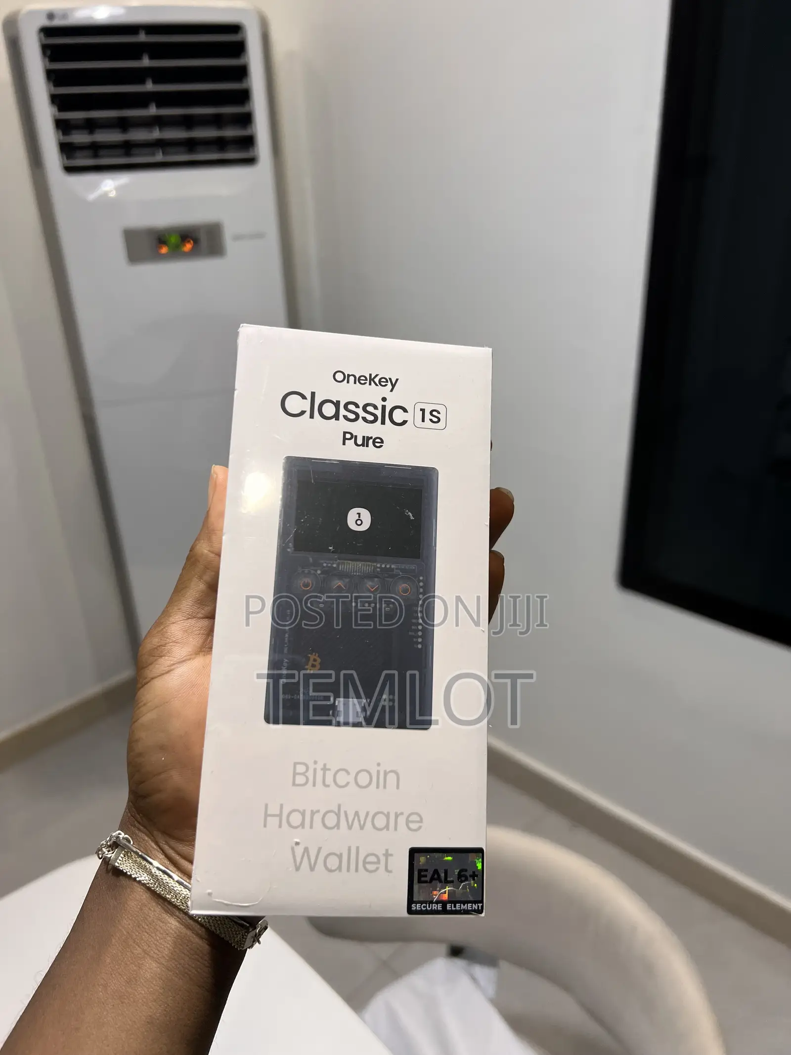 Onekey Bitcoin Hardware Wallet