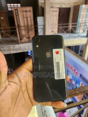 New Apple iPhone XR 64 GB Black
