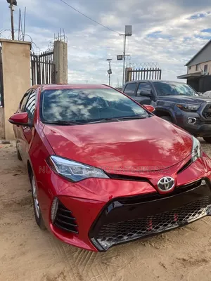 Toyota Corolla SE (1.8L 4cyl 6M) 2019 Red