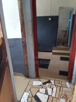Studio Apartment in Oron Rd, Uyo for sale