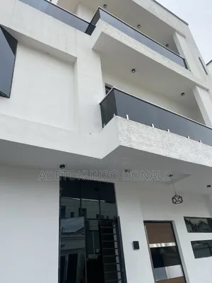 5bdrm Duplex in Gbagada for rent