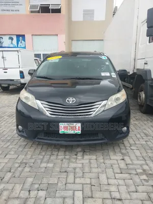 Toyota Sienna 2016 Black