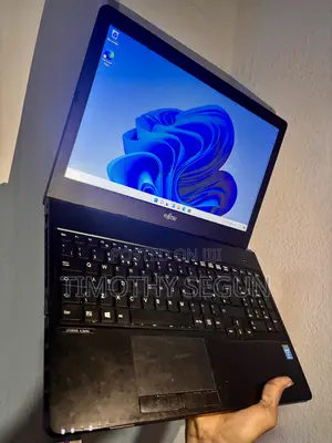 Laptop Fujitsu Lifebook A555 8GB Intel Core i3 HDD 1T