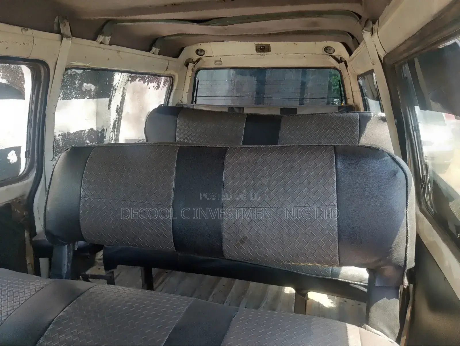Mitsubishi L300 2005 White