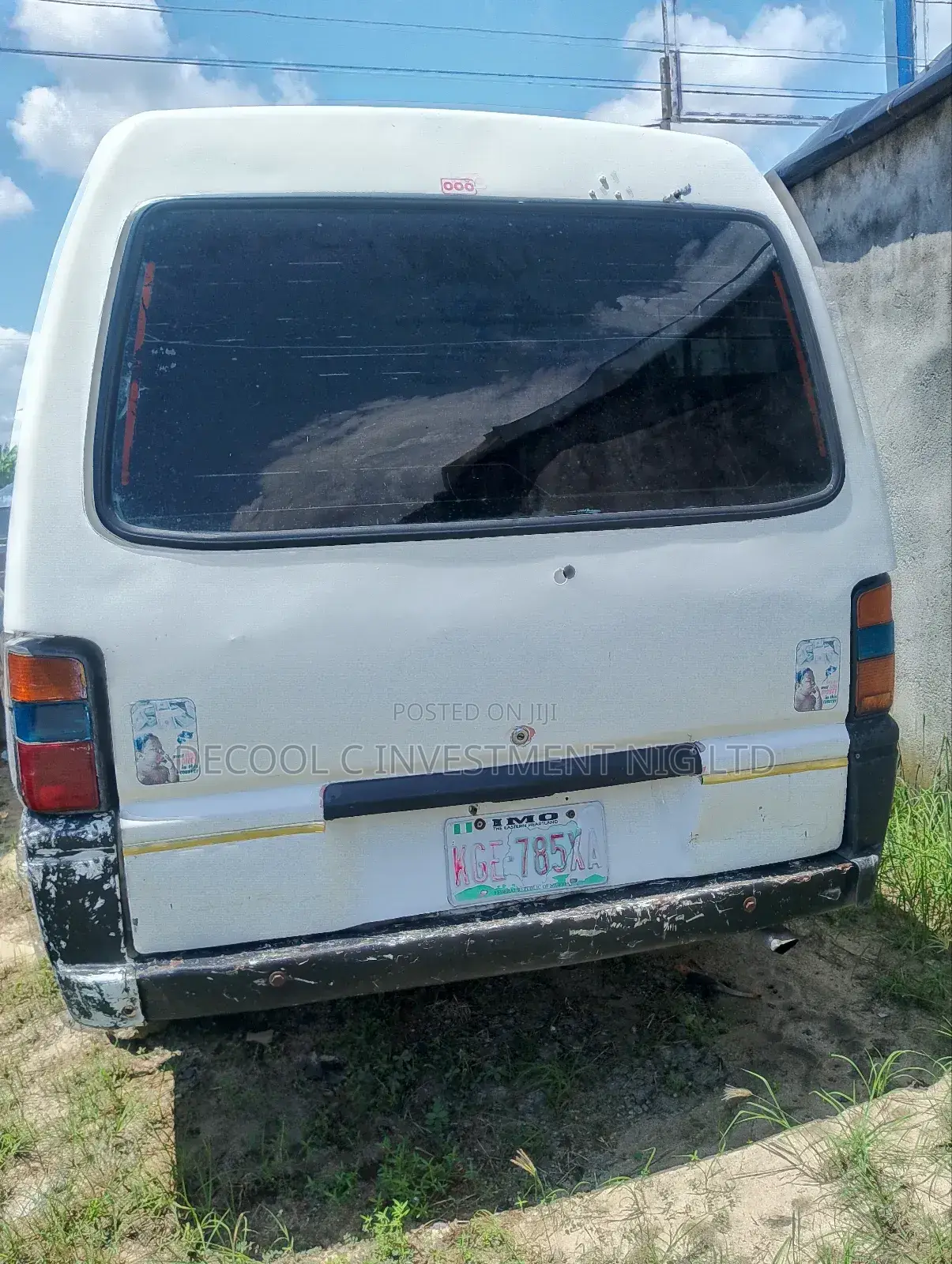 Mitsubishi L300 2005 White