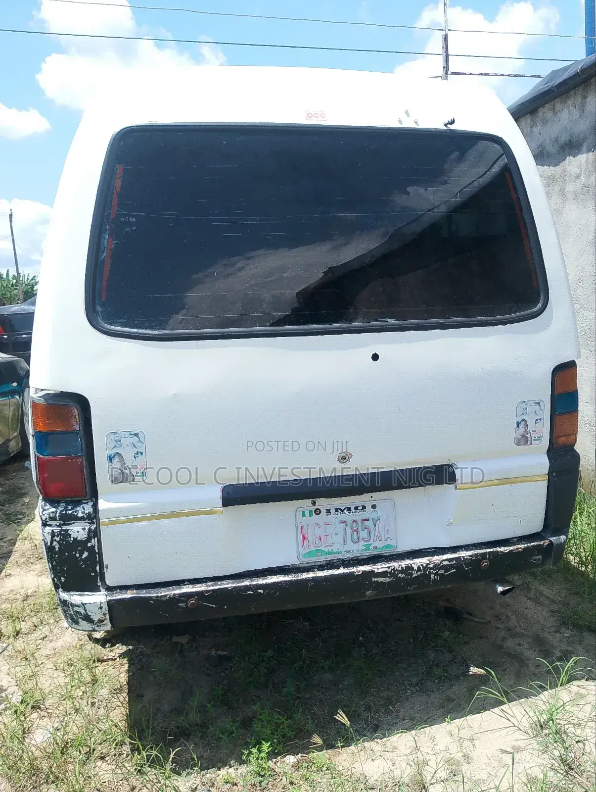 Mitsubishi L300 2005 White