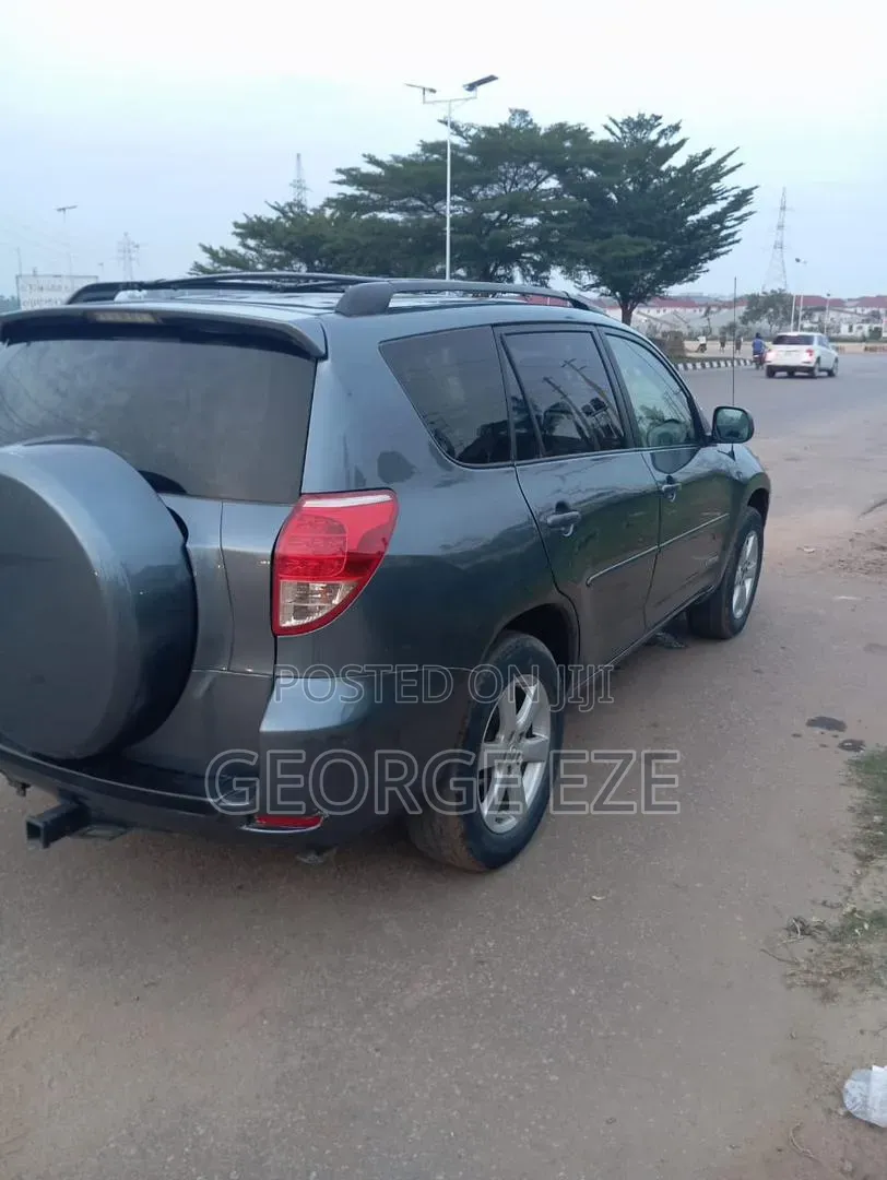 Toyota RAV4 Limited V6 2009 Green