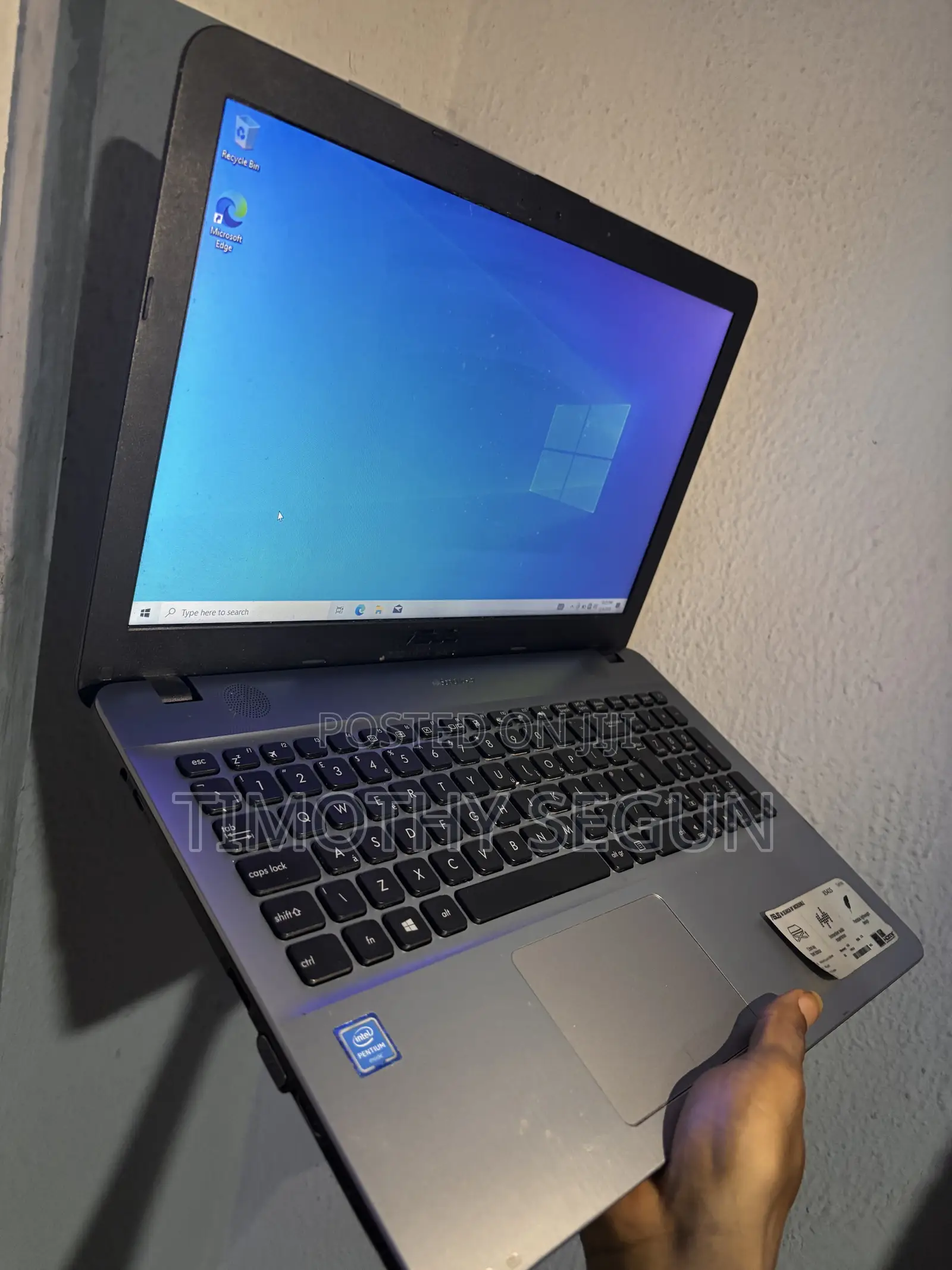 Laptop Asus 4GB Intel HDD 1T