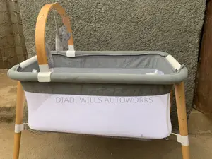 Zuri Baby Bed Foreign Used Very Neat and in Good Condition