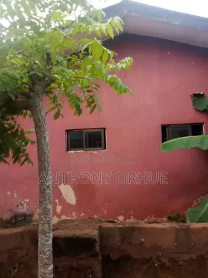10bdrm Apartment in Benin City for sale