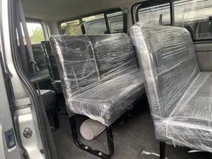 Toyota HiAce 2013 Silver