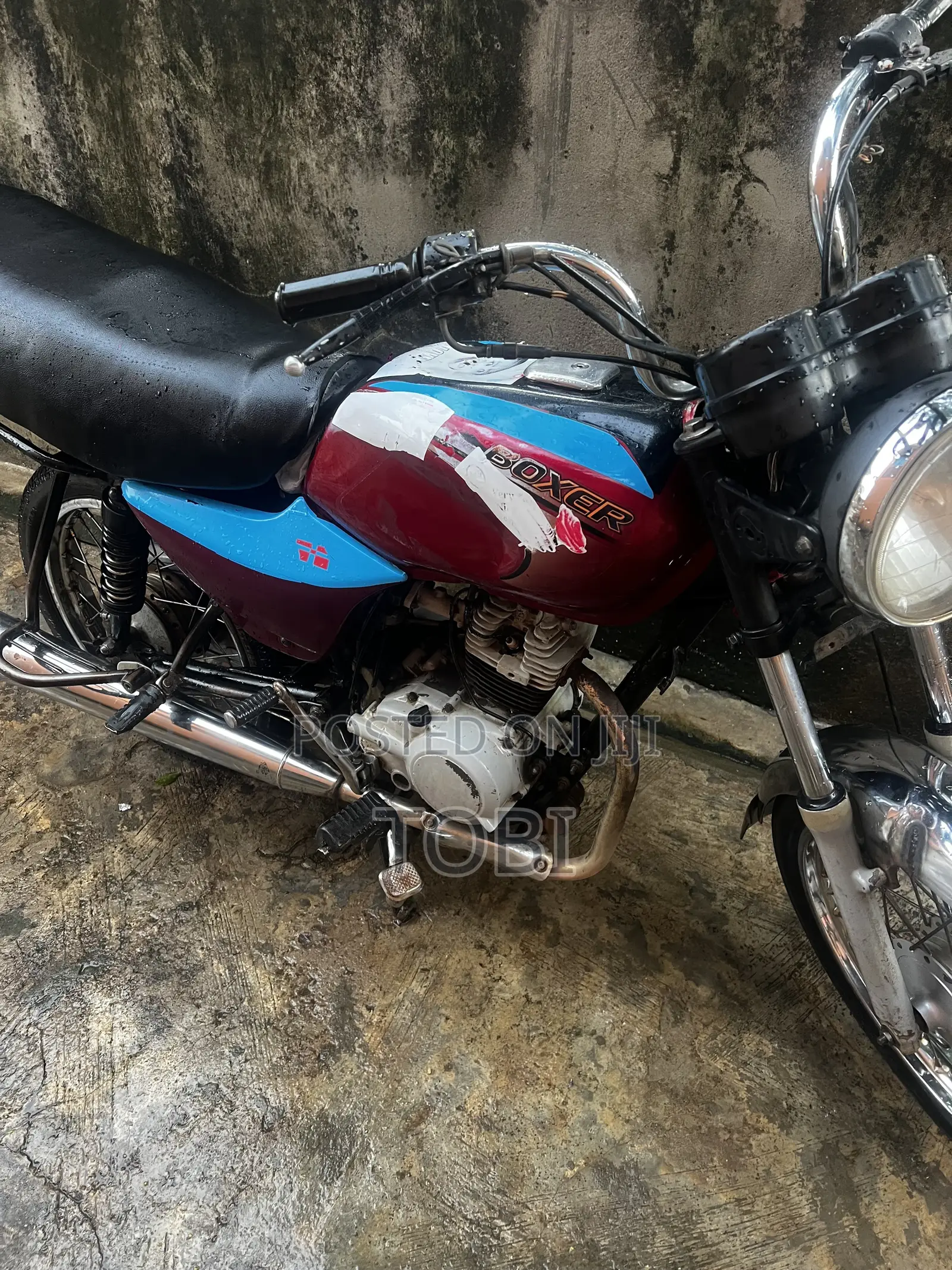 Bajaj Boxer 2012