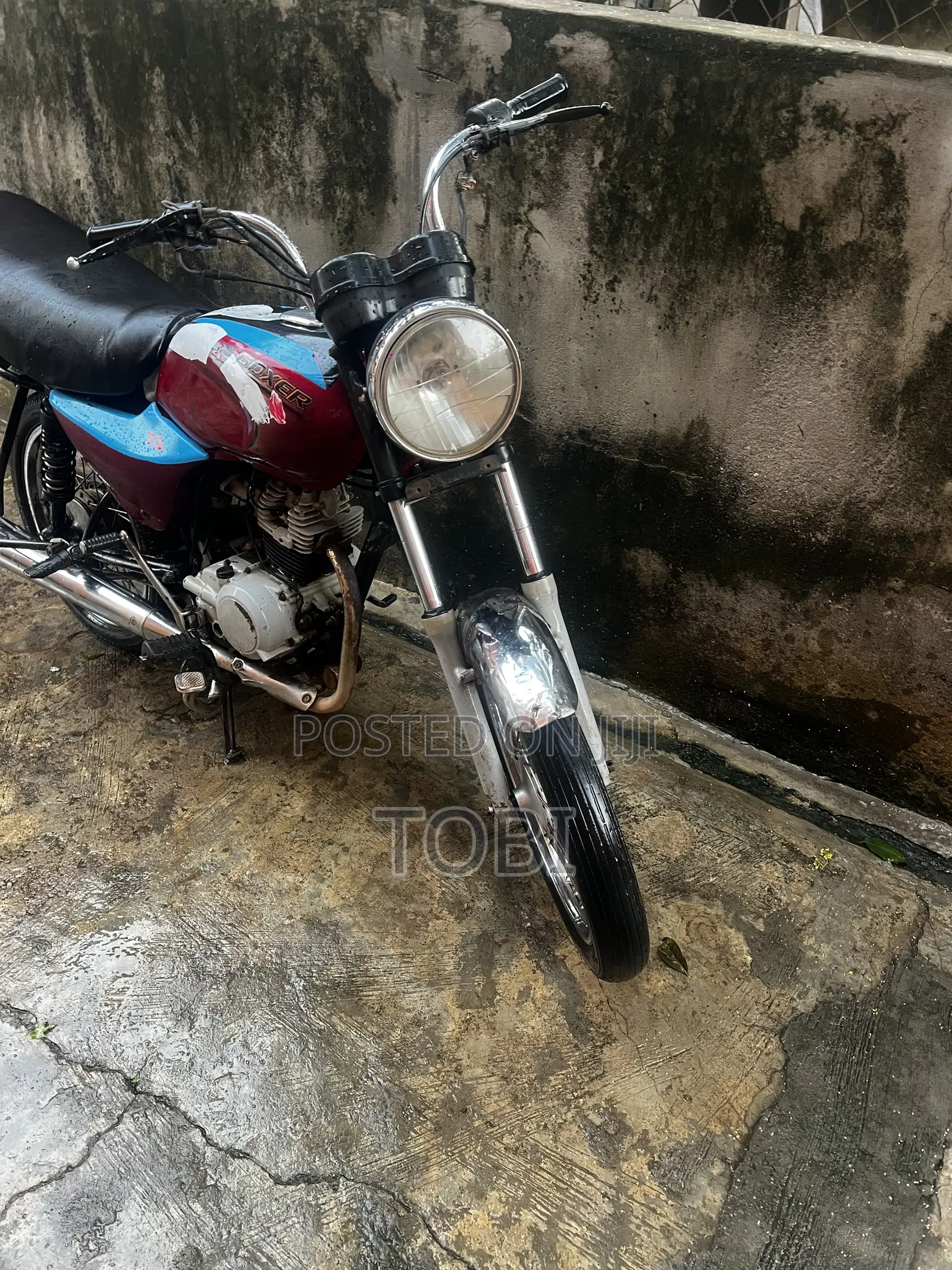 Bajaj Boxer 2012