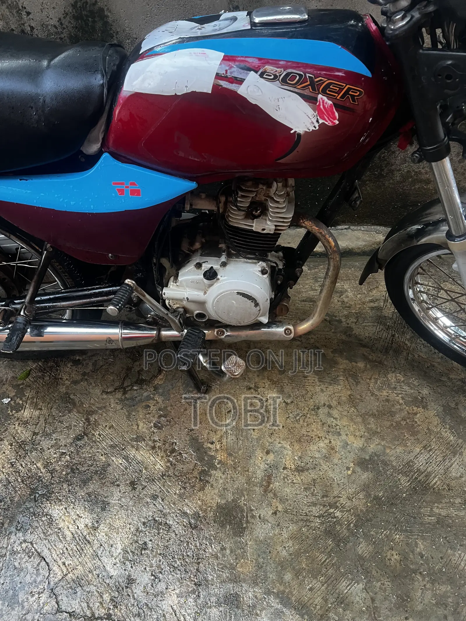 Bajaj Boxer 2012
