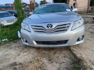 Toyota Camry 2010 Silver