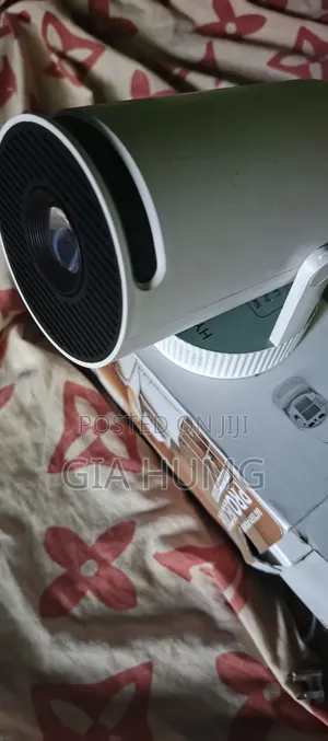 Battery Powered Projector, Android and iPhone Protection