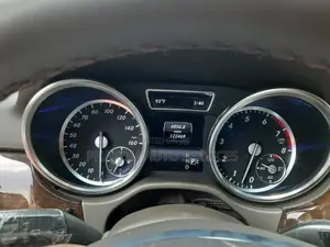 Mercedes-Benz M Class ML350 4dr SUV (3.5L 6cyl 7A) 2015 Brown