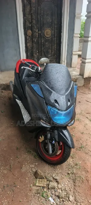 Yamaha Majesty 2019 Black