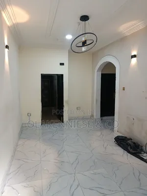 2bdrm Block of Flats in Olaleye Newtown, Iponri for rent