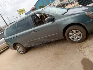 Kia Sedona LX 2005 Blue