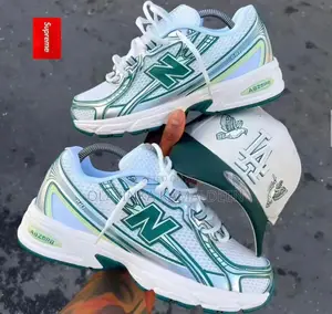 New Balance Sneaker