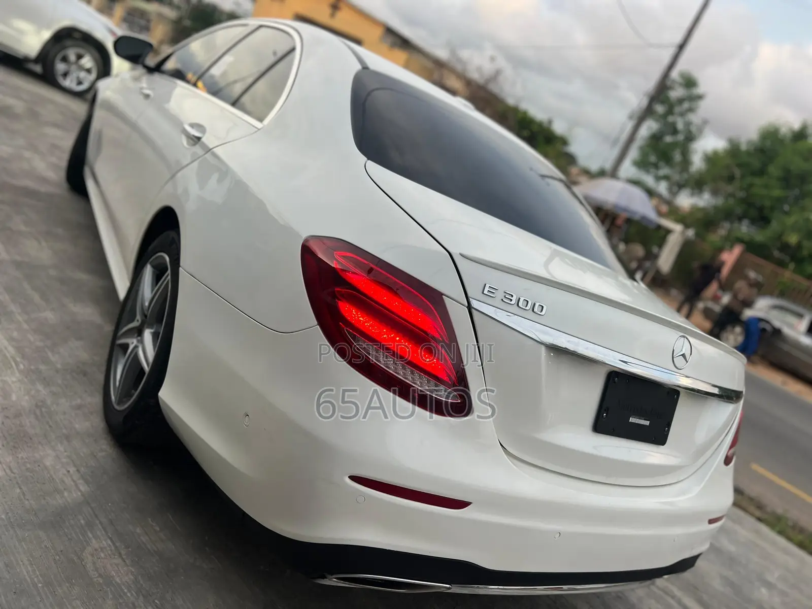 Mercedes-Benz E300 2017 White