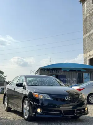 Toyota Camry SE 4dr Sedan (2.5L 4cyl 6A) 2013 Black