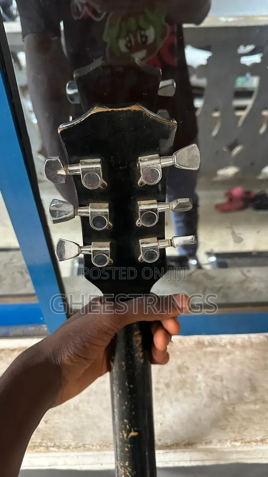 Less Paul Guitar