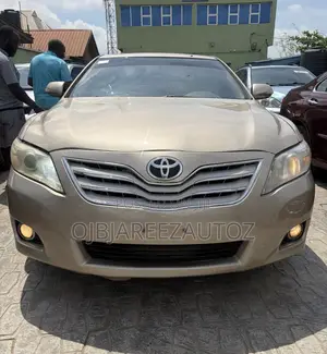 Toyota Camry 2.4 XLE 2008 Gold