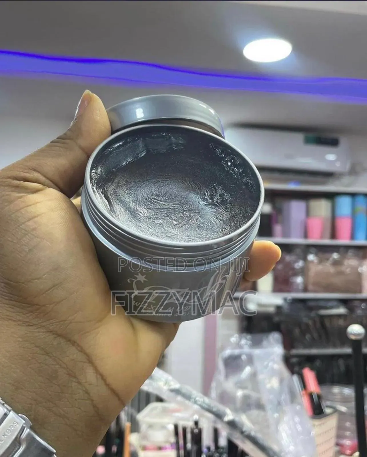 Yizia Wax and Mud
