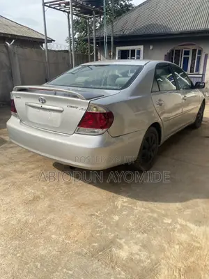 Toyota Camry 2005 Silver