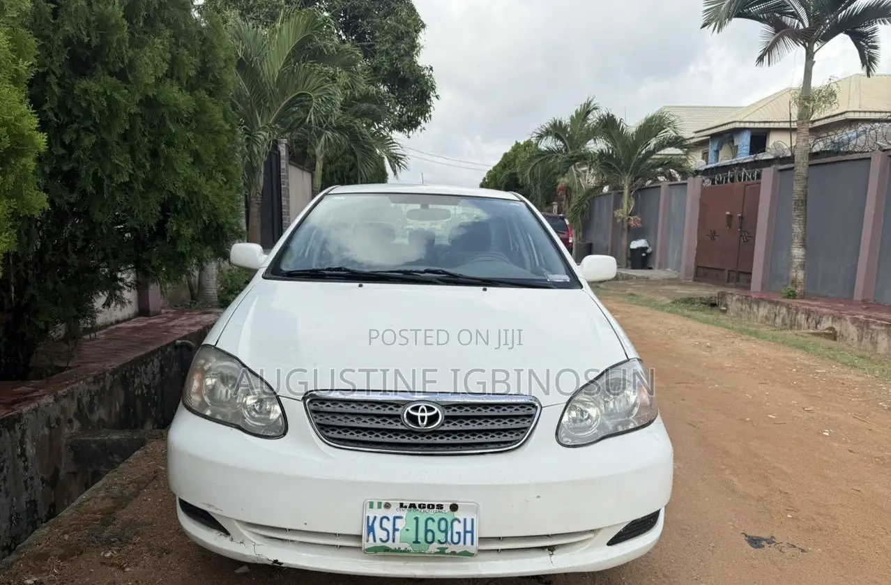 Toyota Corolla 2006 White