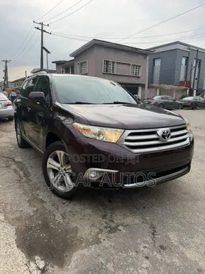 Toyota Highlander Limited 2012 Burgundy