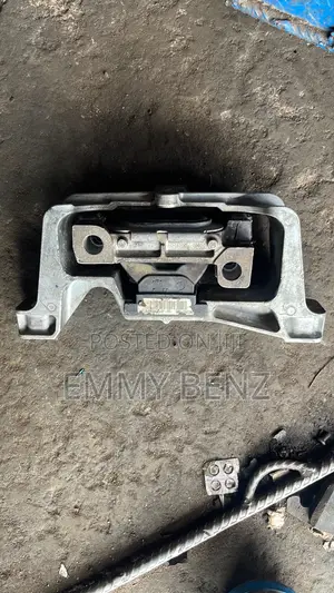 Engine Seat for Gla/Cla