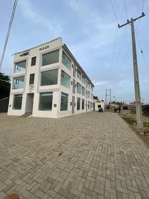 To Let | Shop/ Office Space | ₦1.8m/Y| First Floor | Lugbr, Abuja |