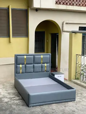 4 1⁄2 by 6ft Bedframe